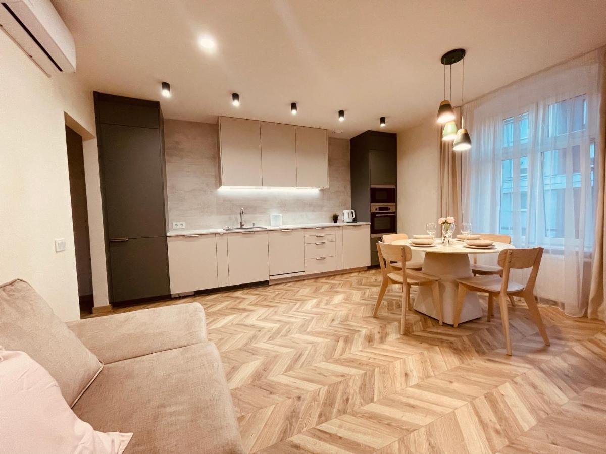 Kobiela Apartments Family Delux Ktw City Center Kattowitz Exterior foto