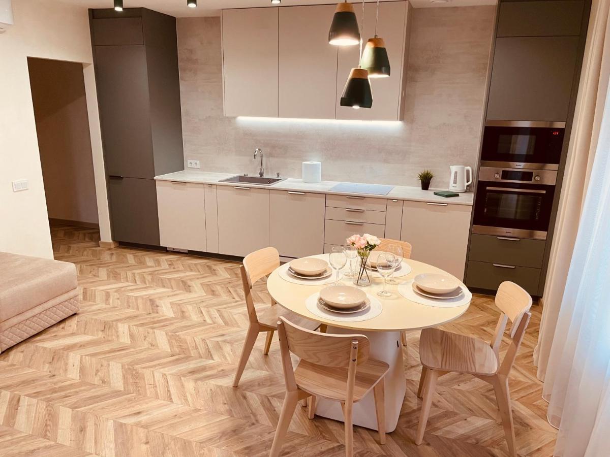 Kobiela Apartments Family Delux Ktw City Center Kattowitz Exterior foto